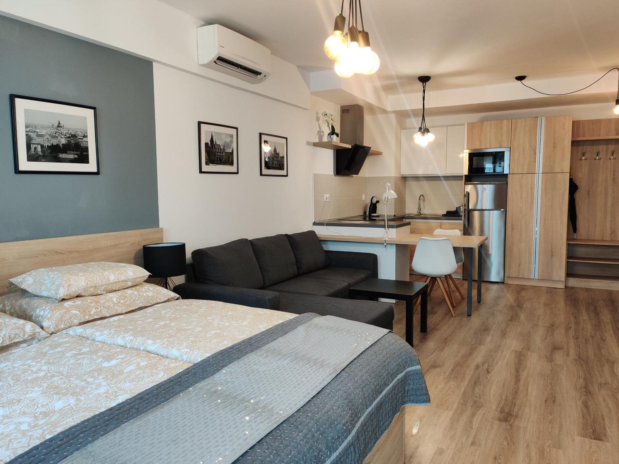 Apartment Corvin Black Bird Budapest